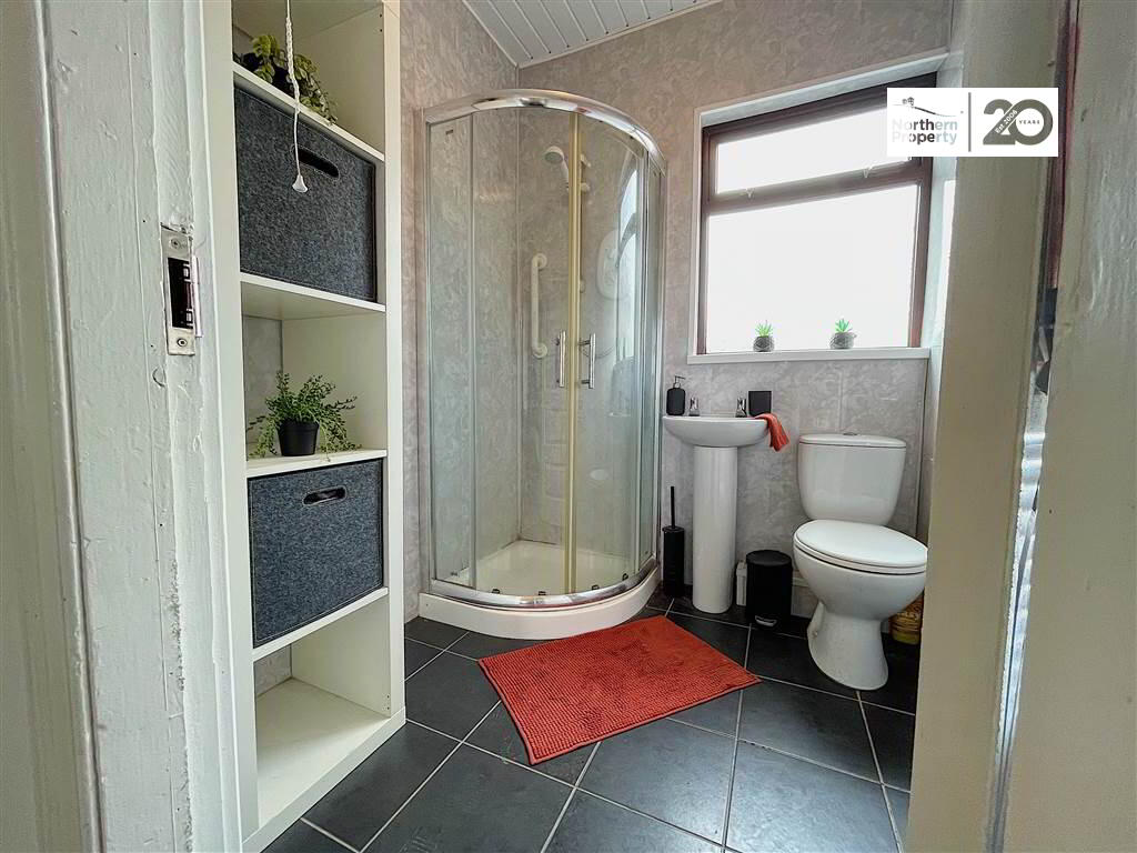 Photo 17 of 427 Springfield Road, Belfast