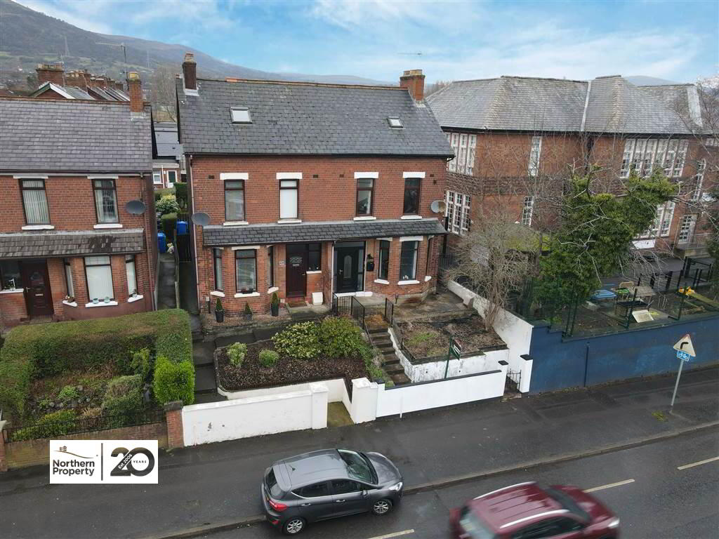 Photo 2 of 427 Springfield Road, Belfast