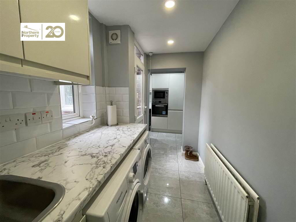 Photo 10 of 80 West Circular Road, Belfast