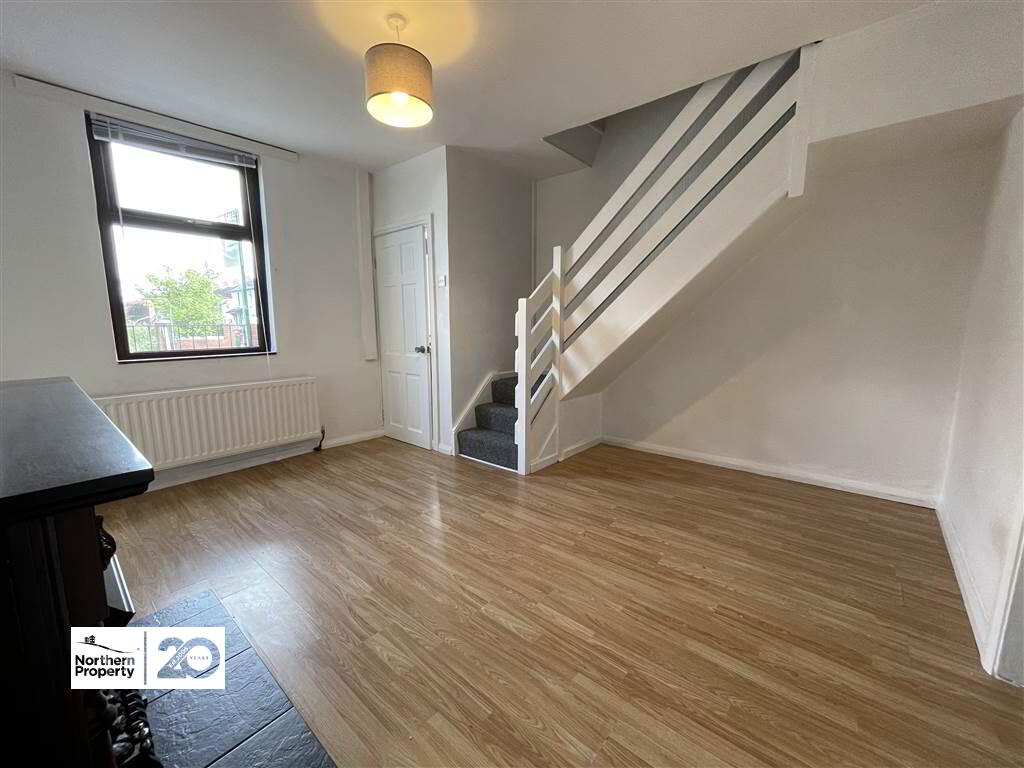 Photo 5 of 31 St James Crescent, Belfast
