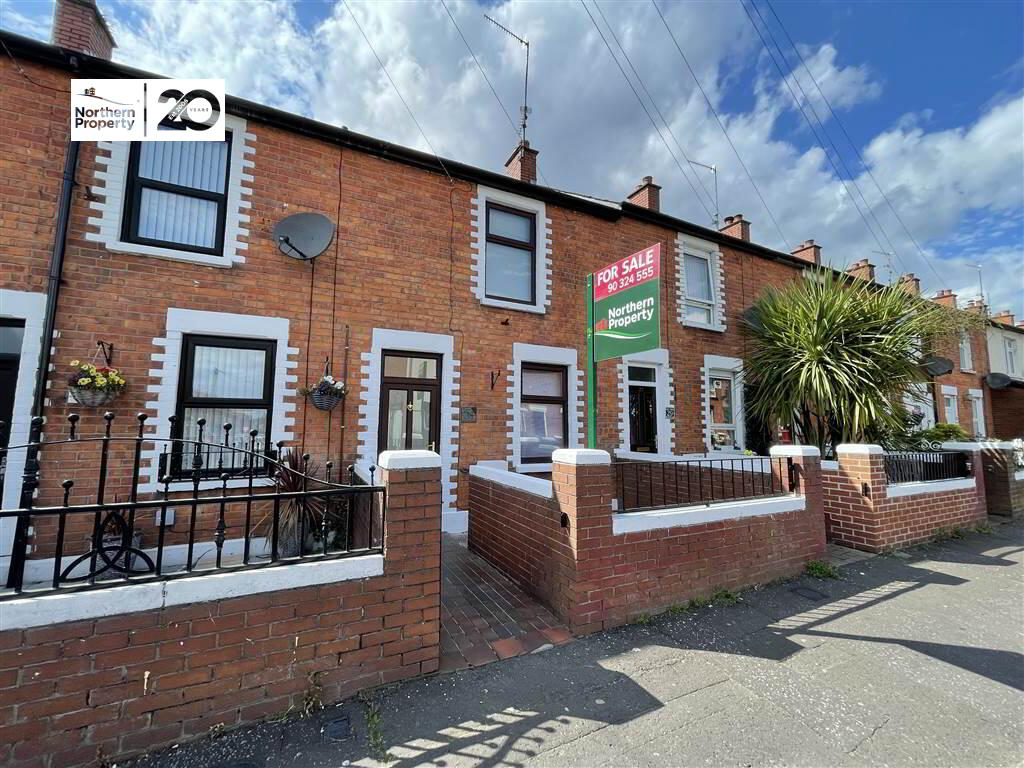 Photo 1 of 31 St James Crescent, Belfast