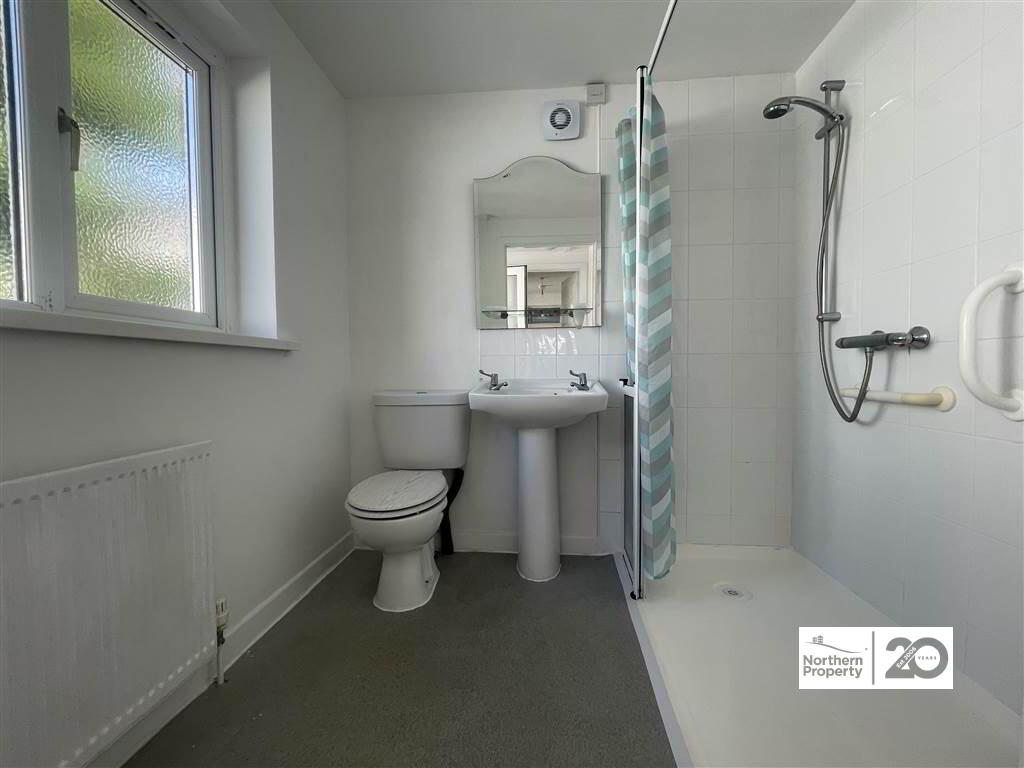 Photo 10 of 1 Hill Street, Dunmurry, Belfast