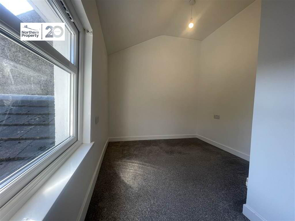 Photo 13 of 1 Hill Street, Dunmurry, Belfast