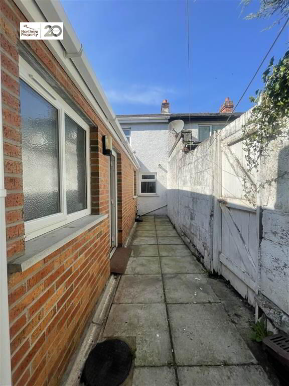 Photo 15 of 1 Hill Street, Dunmurry, Belfast