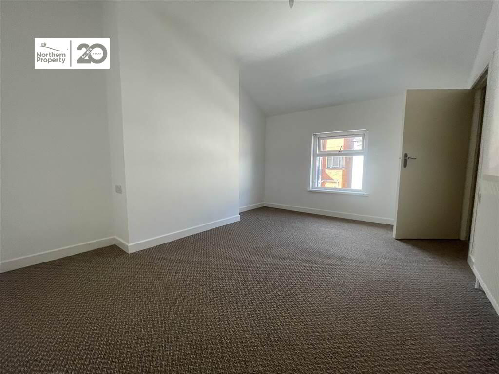 Photo 11 of 1 Hill Street, Dunmurry, Belfast