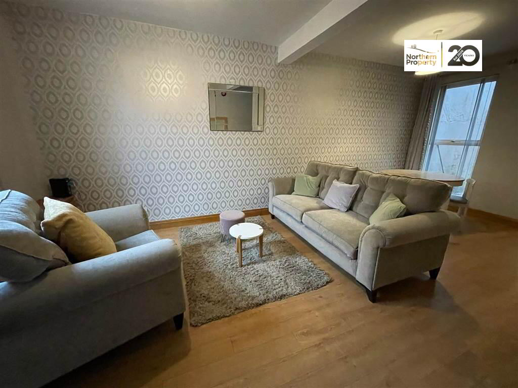 Photo 3 of 71 Hawthorn Street, Belfast