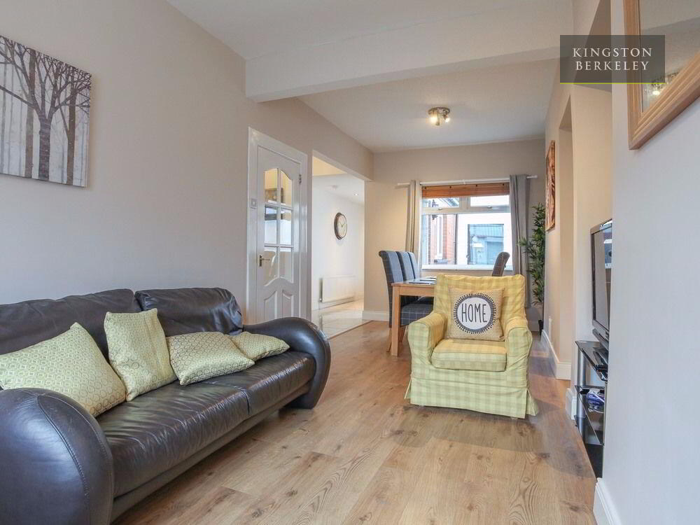 Photo 1 of 141 Donegall Avenue, Belfast South, Belfast