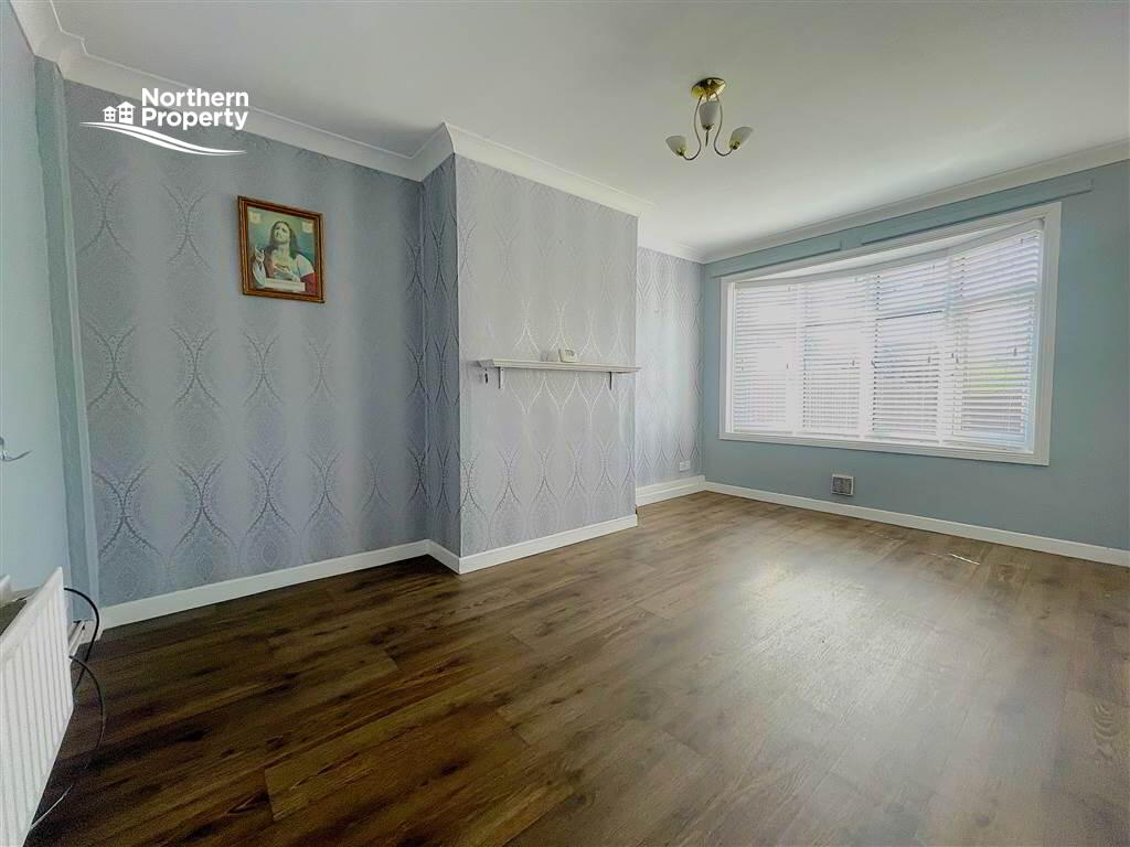 Photo 2 of 34 Lisvarna Place, Belfast