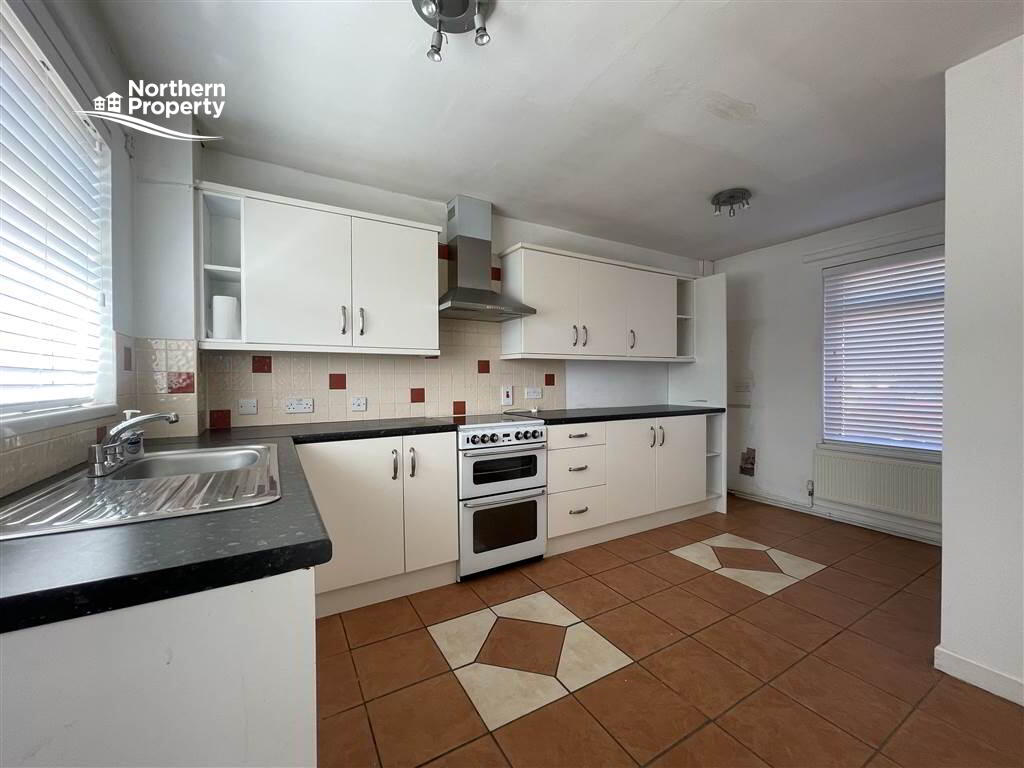 Photo 3 of 34 Lisvarna Place, Belfast