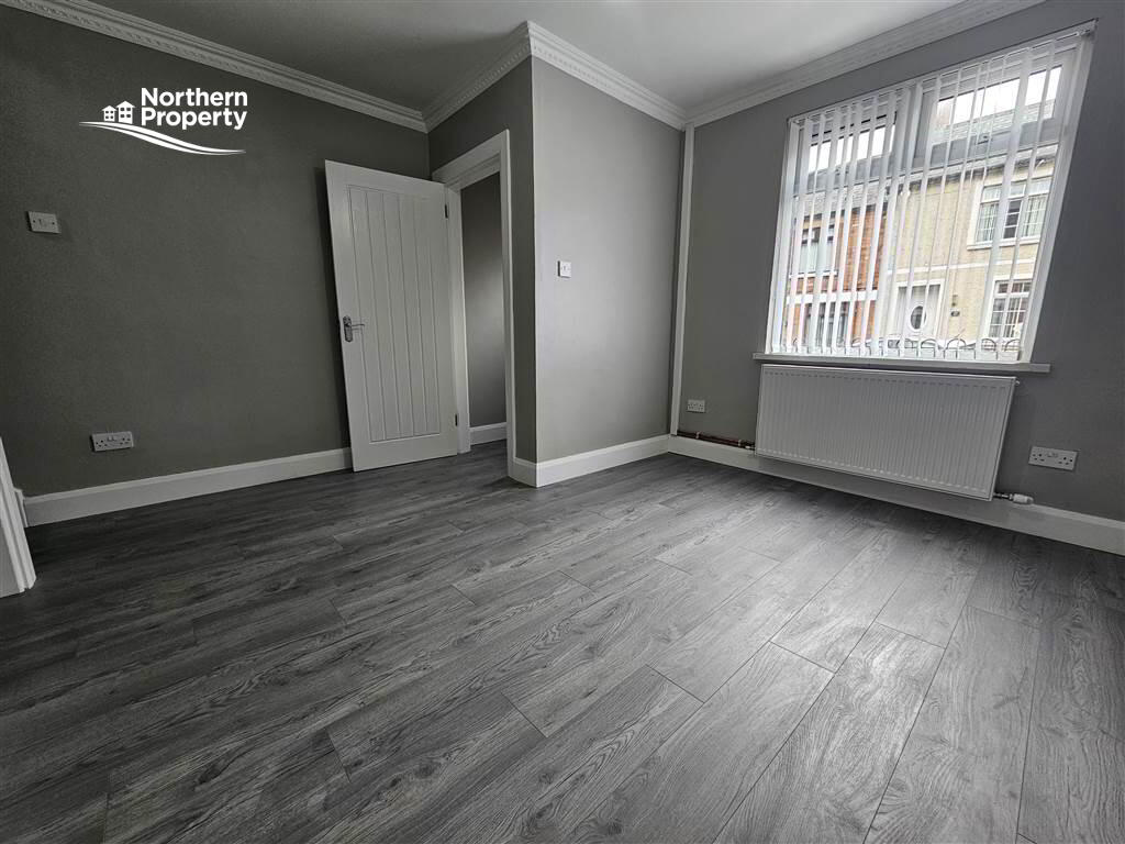 Photo 3 of 41 Beechmount Parade, Belfast