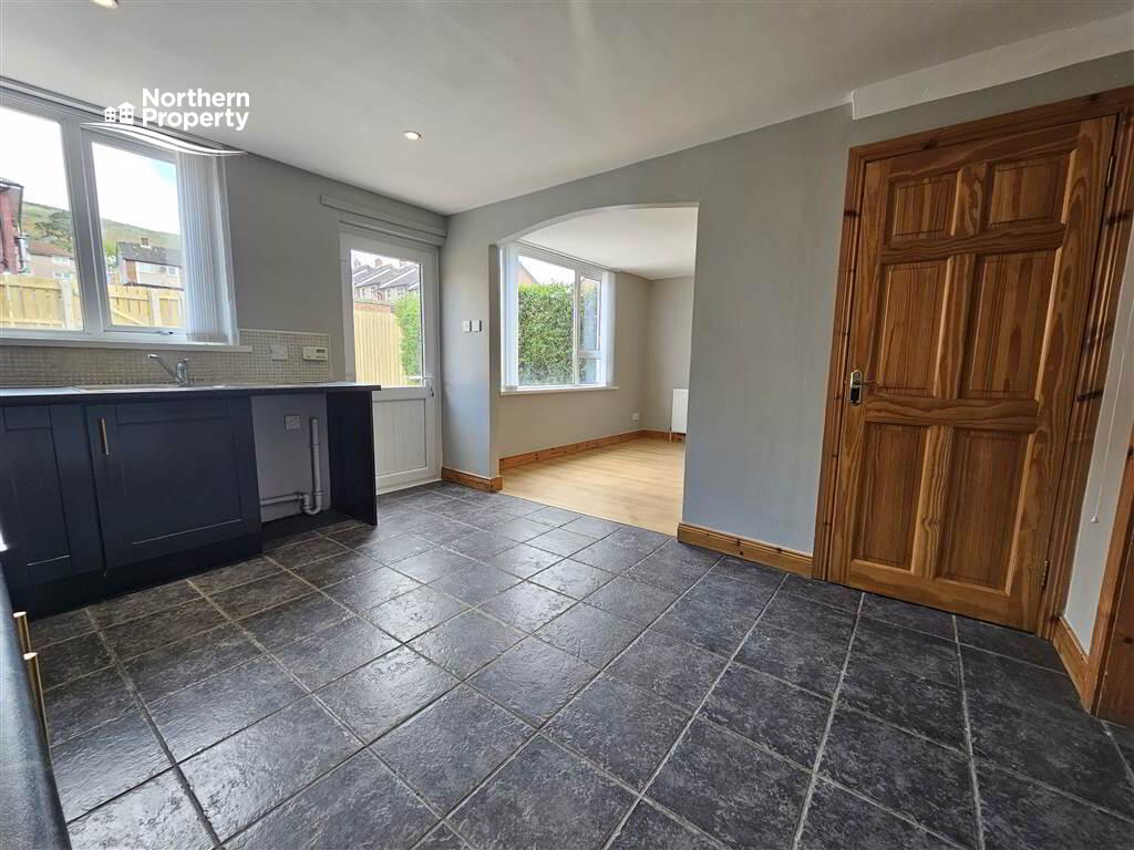 Photo 8 of 45 Corrib Avenue, Lenadoon, Belfast