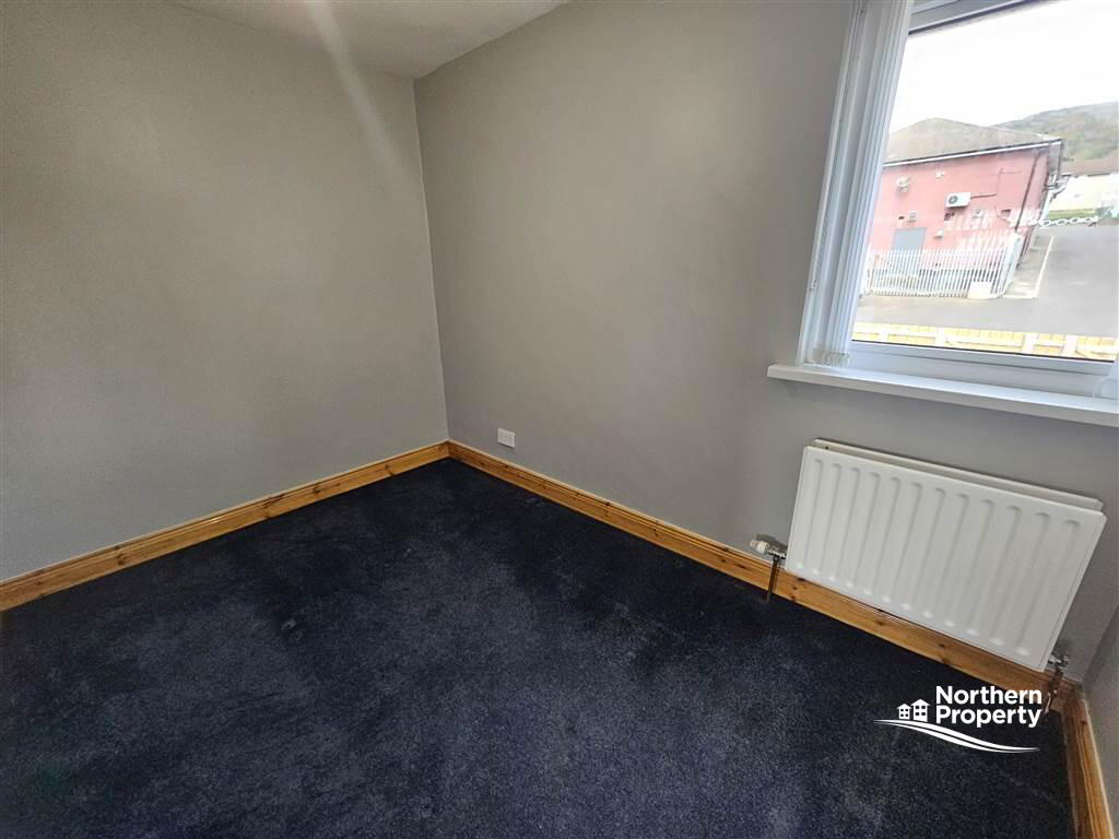 Photo 18 of 45 Corrib Avenue, Lenadoon, Belfast