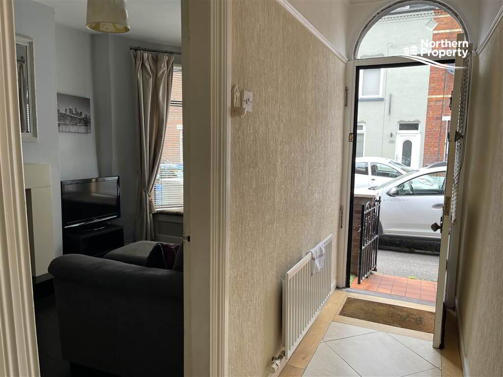 Photo 3 of 19 Hawthorn Street, Belfast