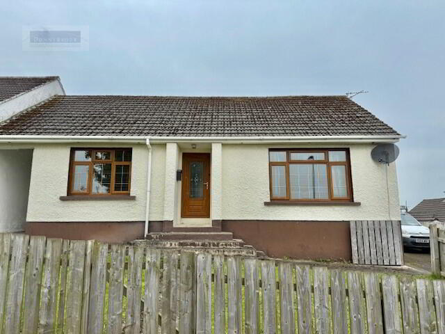 Photo 1 of 26 St Annes Gardens, Greysteel, Derry