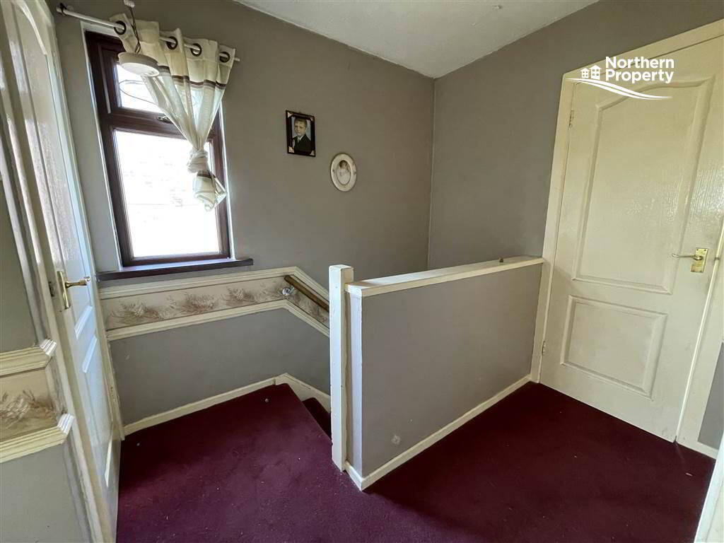 Photo 10 of 73 Wolfhill Avenue South, Belfast