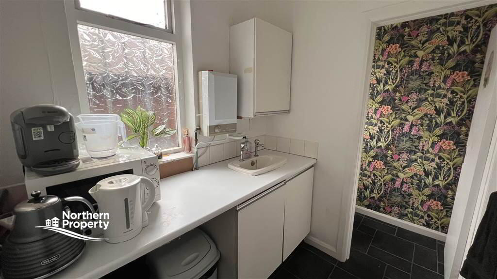 Photo 11 of 70a Andersonstown Road, Belfast