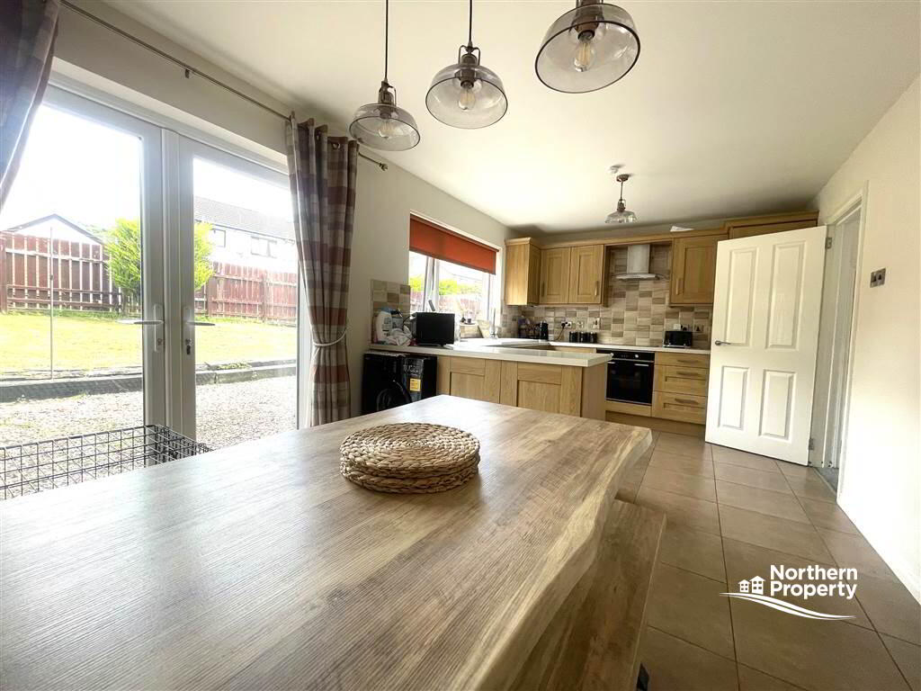 Photo 8 of 128 Hawthorn Glen, Belfast
