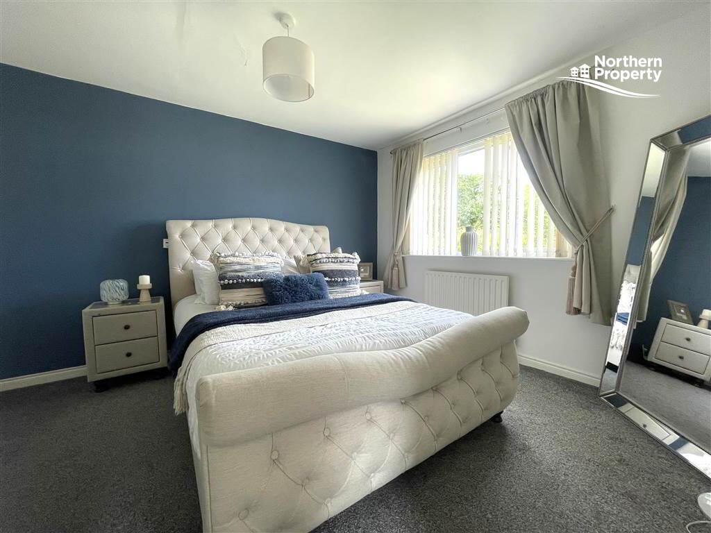 Photo 10 of 128 Hawthorn Glen, Belfast