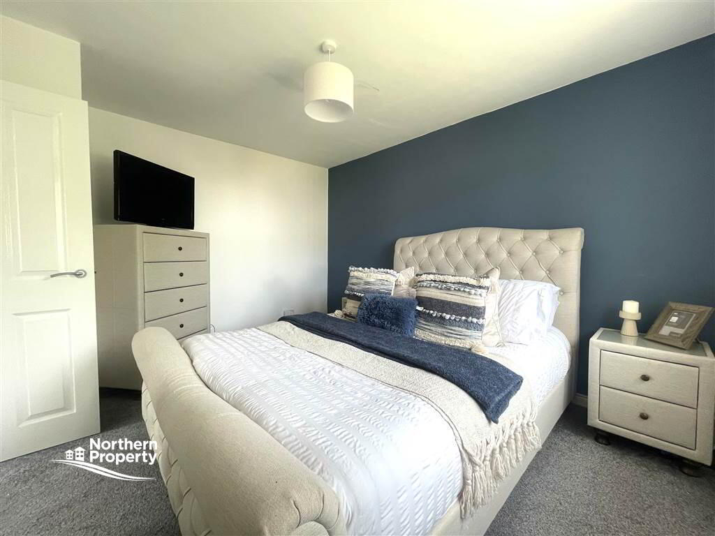 Photo 11 of 128 Hawthorn Glen, Belfast