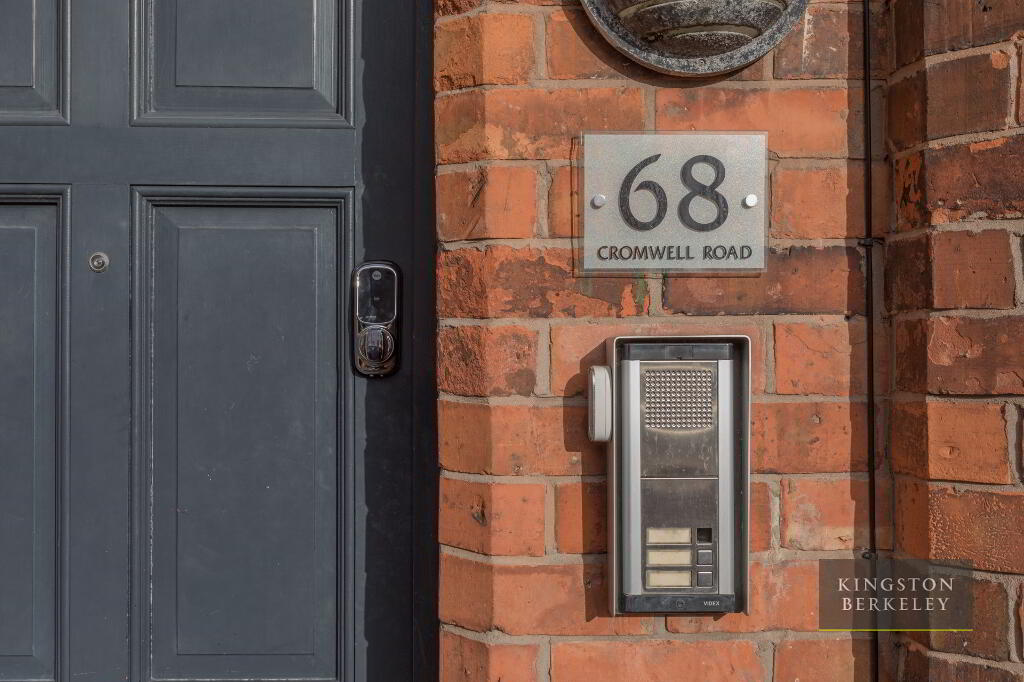 Photo 2 of Unit A, 68 Cromwell Road, Botanic, South Belfast, Belfast