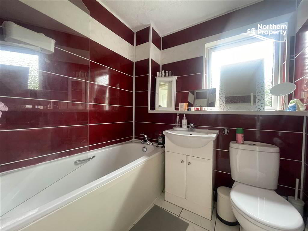 Photo 10 of 16 Hightown Rise, Glengormley, Newtownabbey