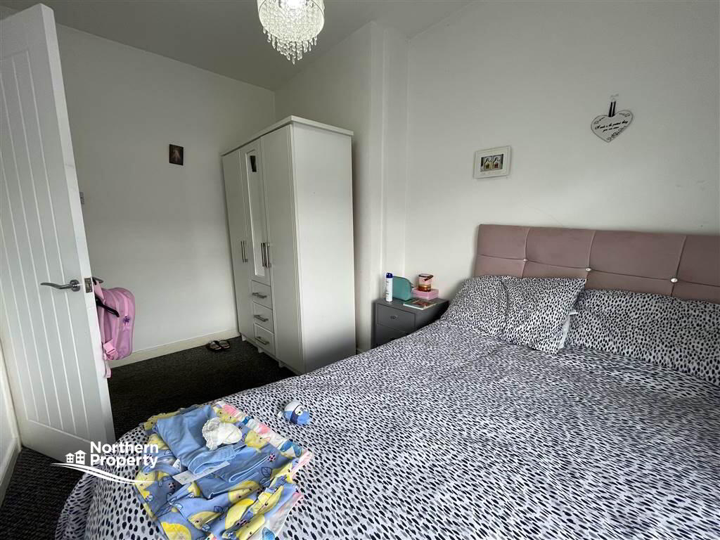 Photo 7 of 14 St James Drive, Belfast