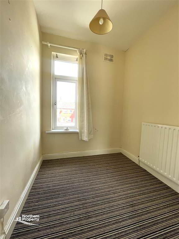 Photo 11 of 76 St James Road, Belfast