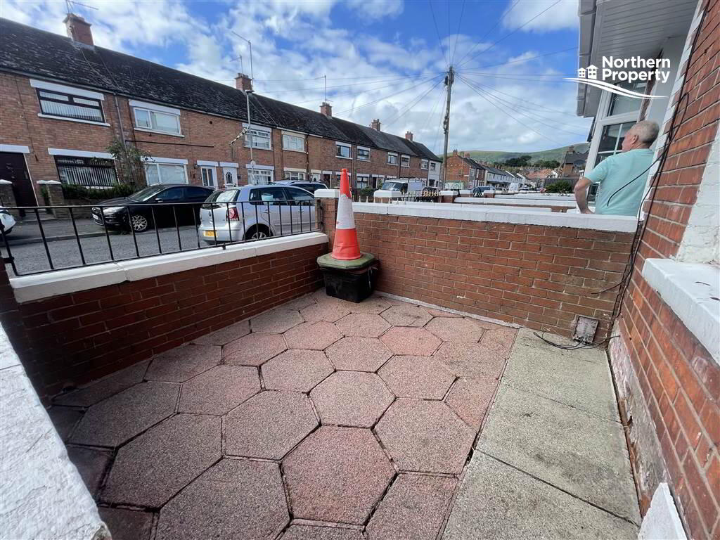 Photo 12 of 76 St James Road, Belfast
