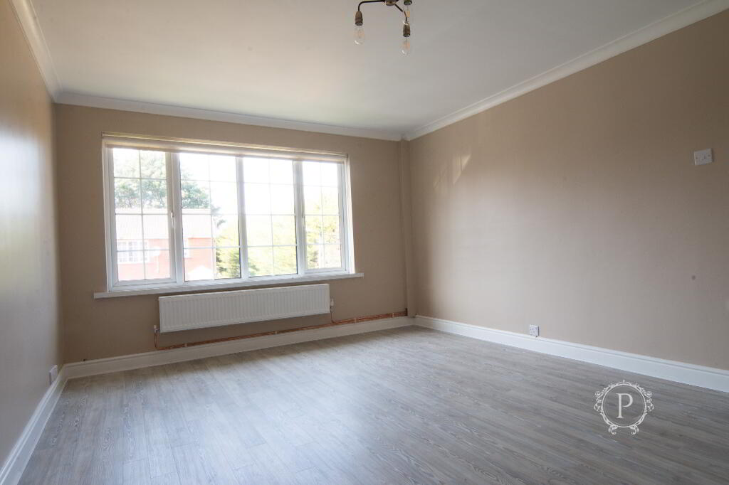 Photo 3 of 31b Dundonald Heights, Belfast