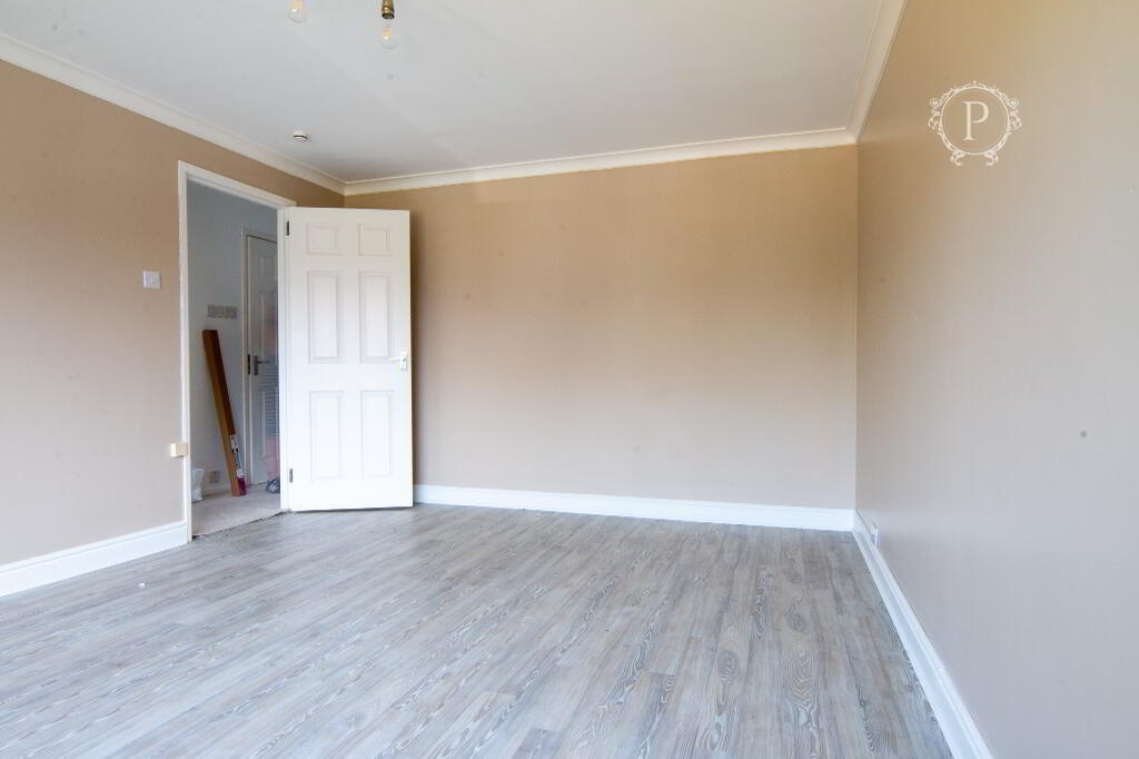 Photo 4 of 31b Dundonald Heights, Belfast