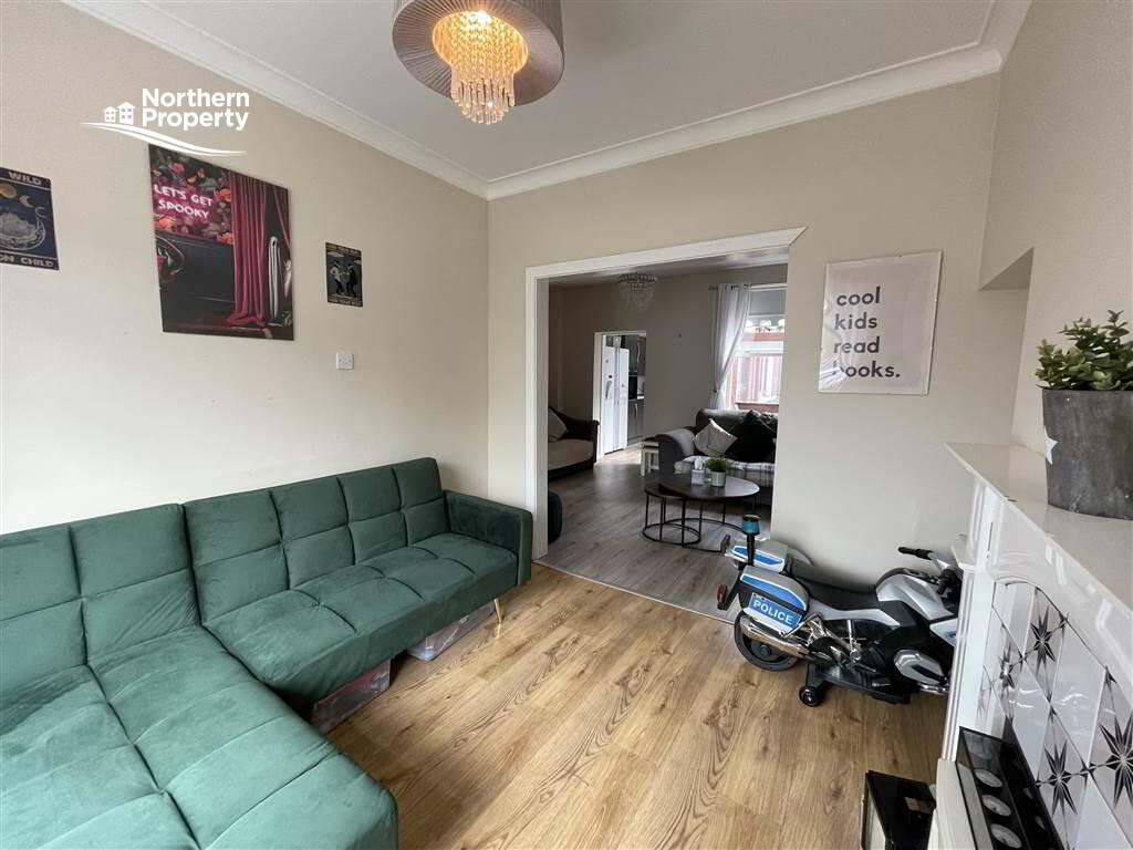 Photo 4 of 34 Fallswater Drive, Belfast