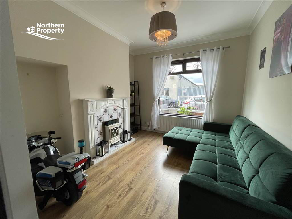 Photo 3 of 34 Fallswater Drive, Belfast