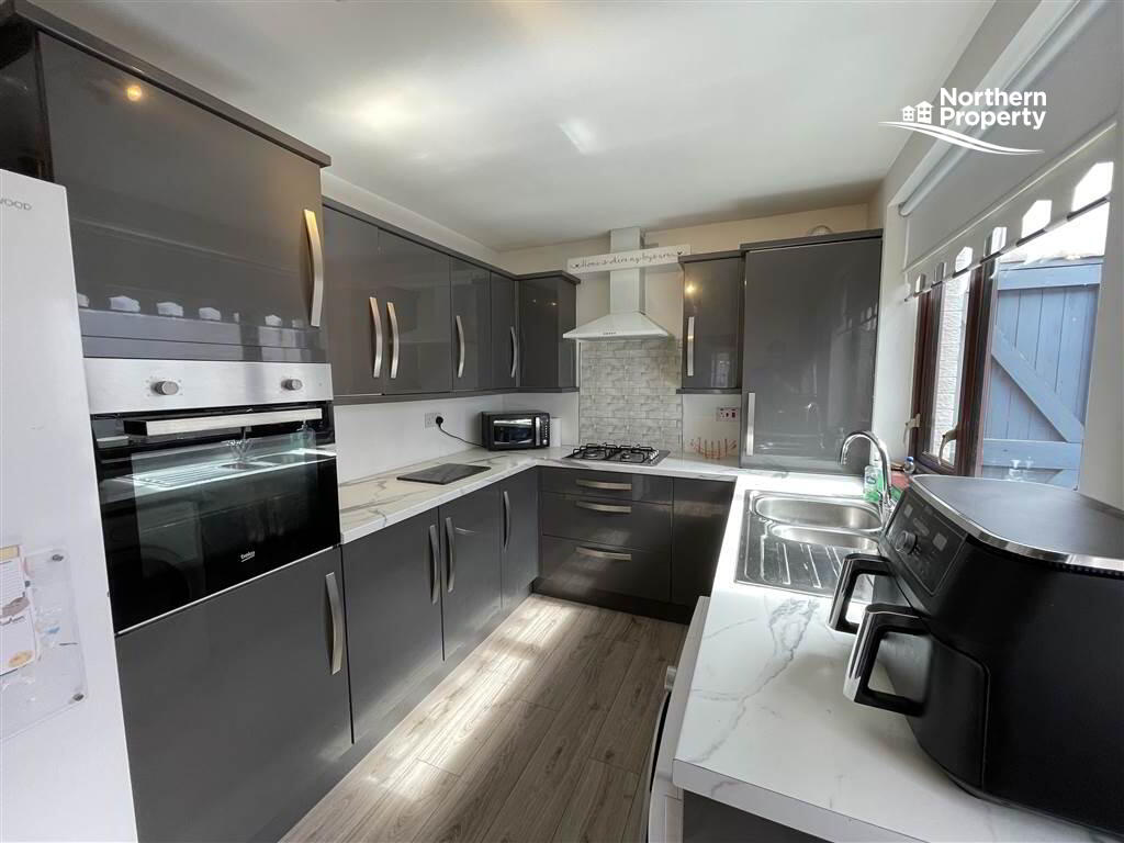 Photo 10 of 34 Fallswater Drive, Belfast