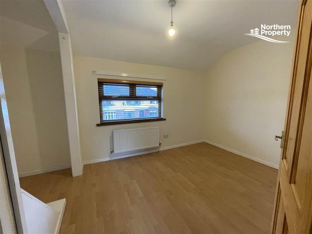 Photo 12 of 95 St James Road, Belfast