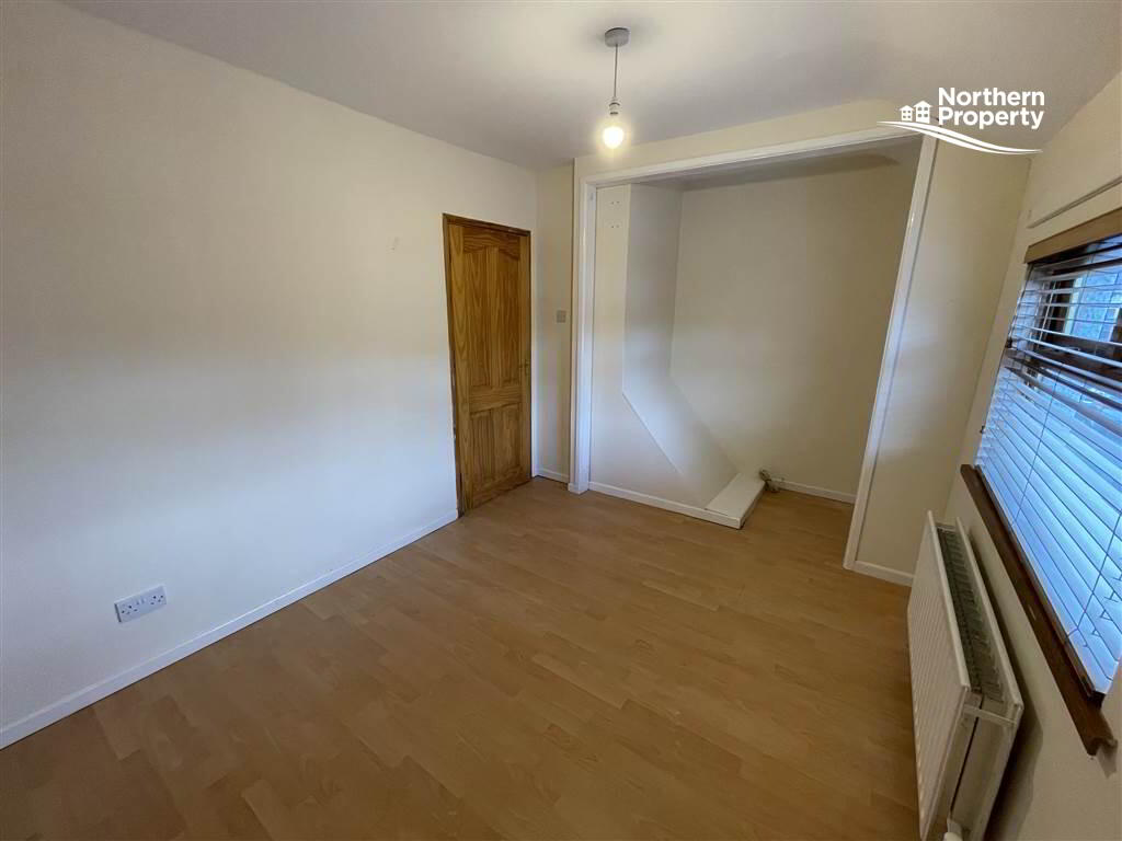 Photo 13 of 95 St James Road, Belfast