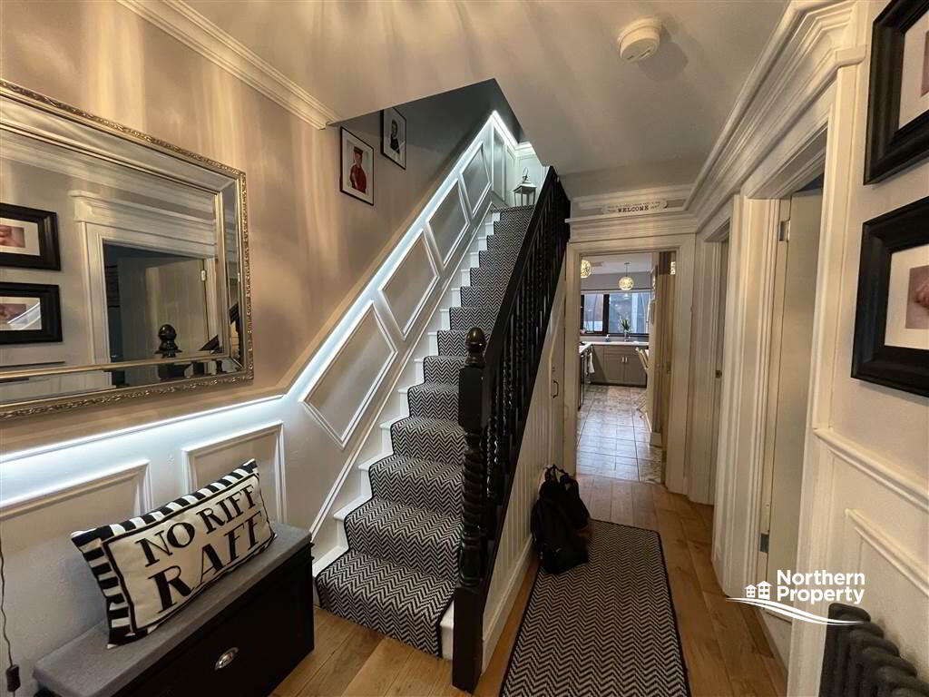 Photo 4 of 19 Horn Drive, Belfast