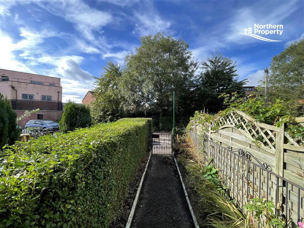 Photo 5 of 15 Beechmount Drive, Belfast