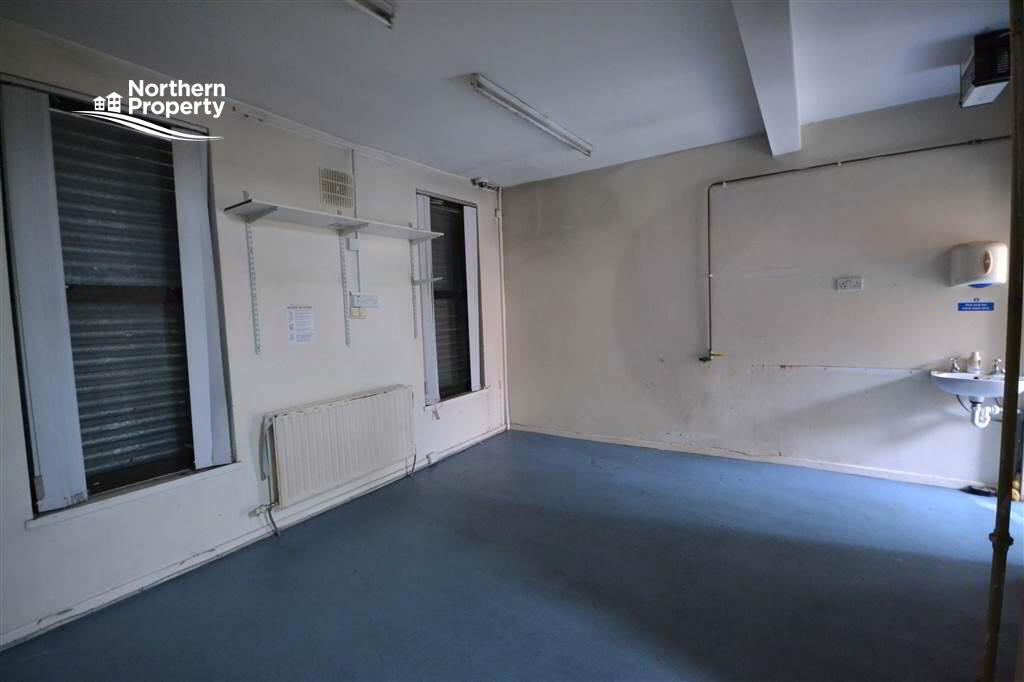 Photo 6 of 215 Falls Road, Belfast