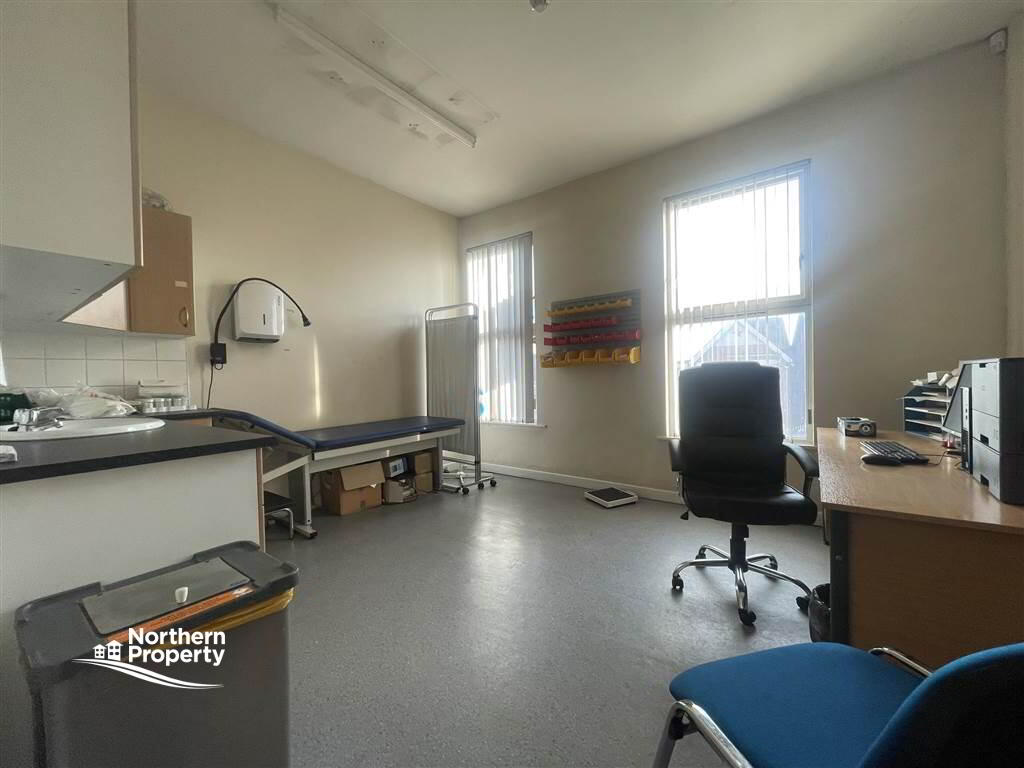 Photo 4 of 475 Falls Road, Belfast