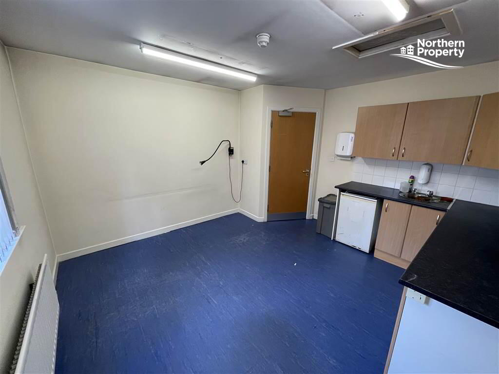 Photo 9 of 475 Falls Road, Belfast