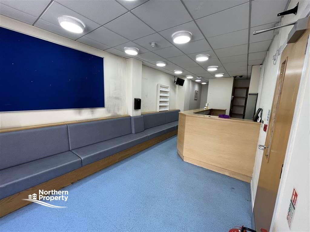 Photo 2 of 475 Falls Road, Belfast