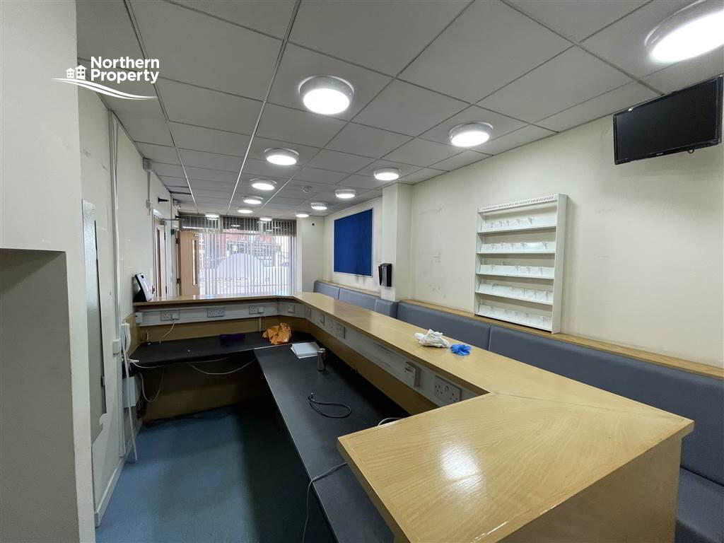 Photo 4 of 475 Falls Road, Belfast