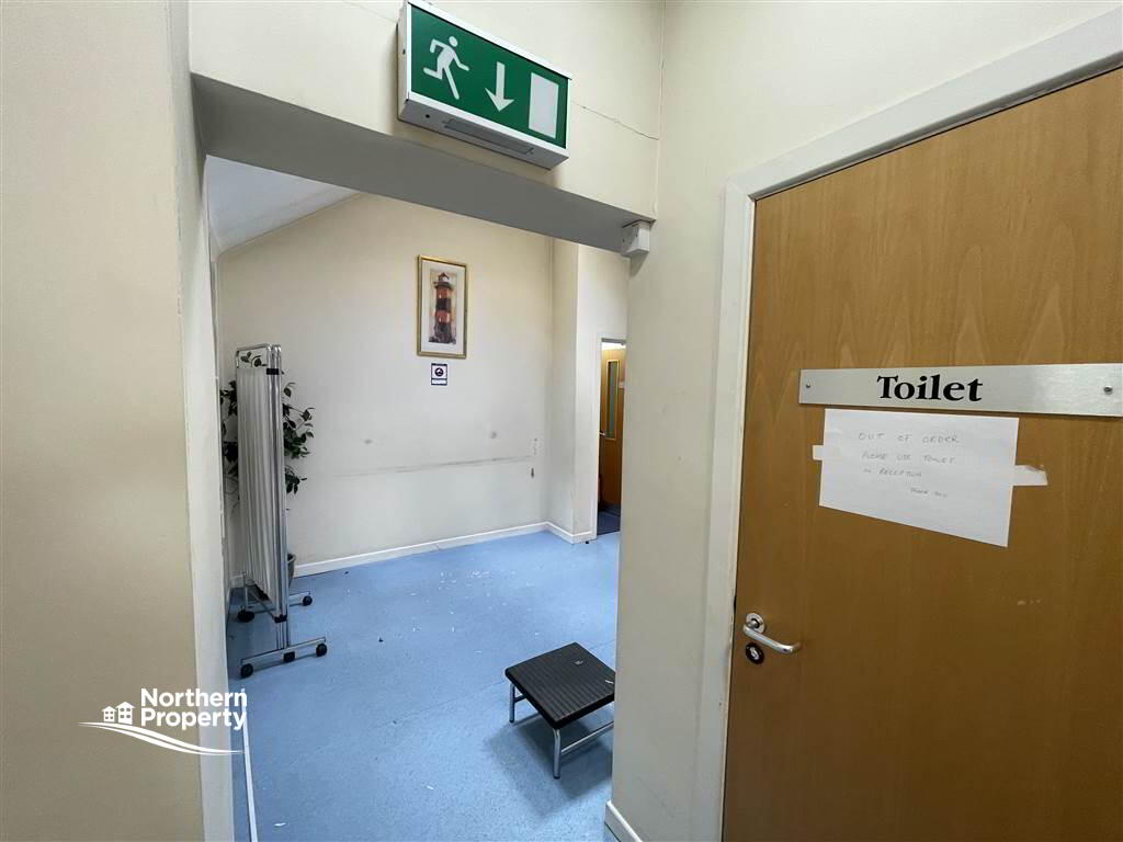 Photo 15 of 475 Falls Road, Belfast