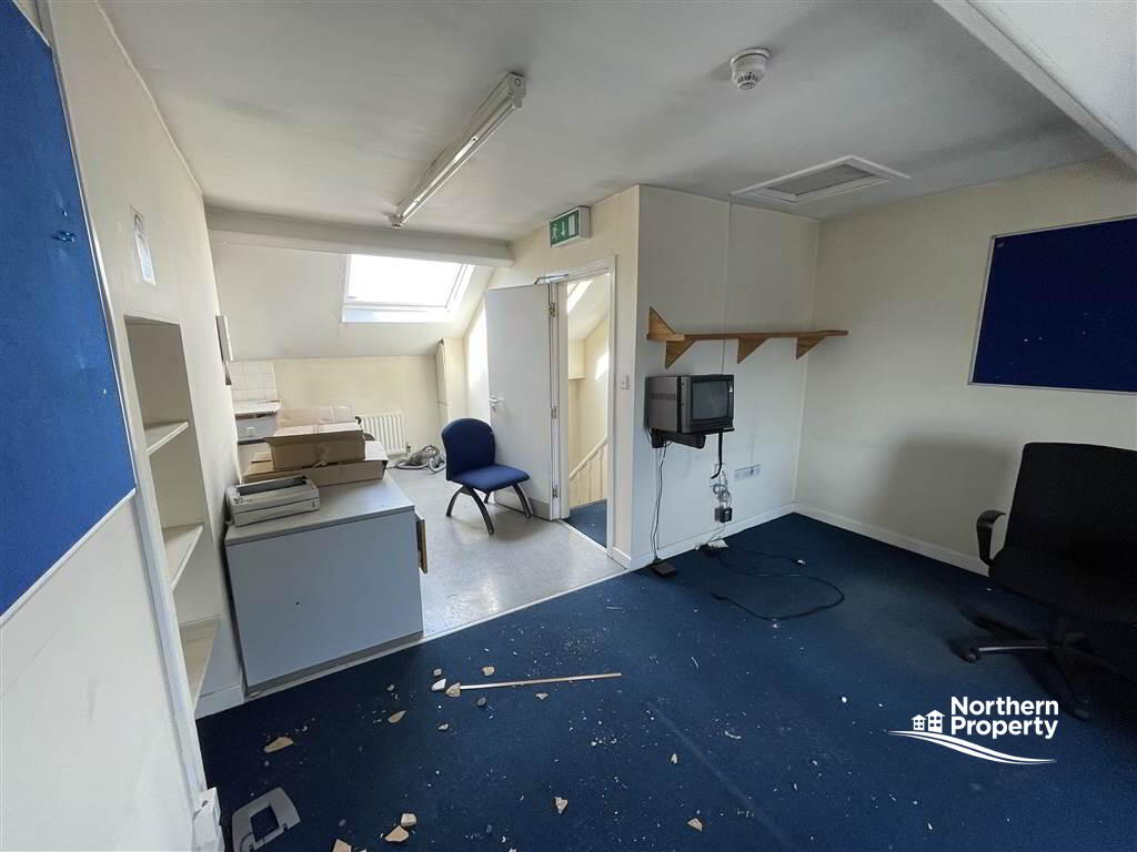 Photo 17 of 475 Falls Road, Belfast