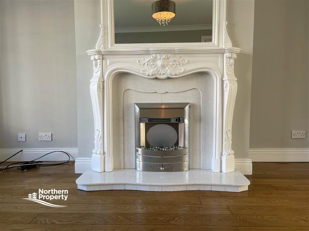 Photo 8 of 10 Lake Glen Drive, Belfast