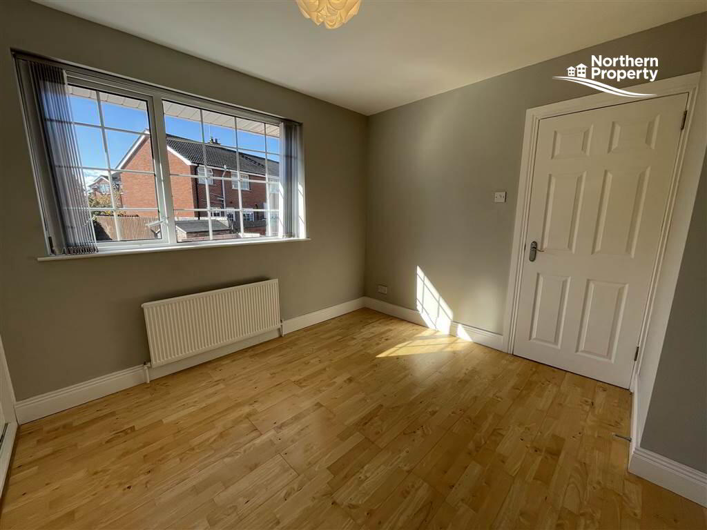Photo 17 of 10 Lake Glen Drive, Belfast