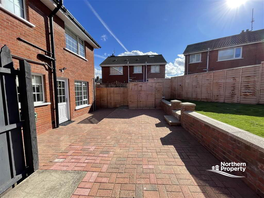 Photo 24 of 10 Lake Glen Drive, Belfast