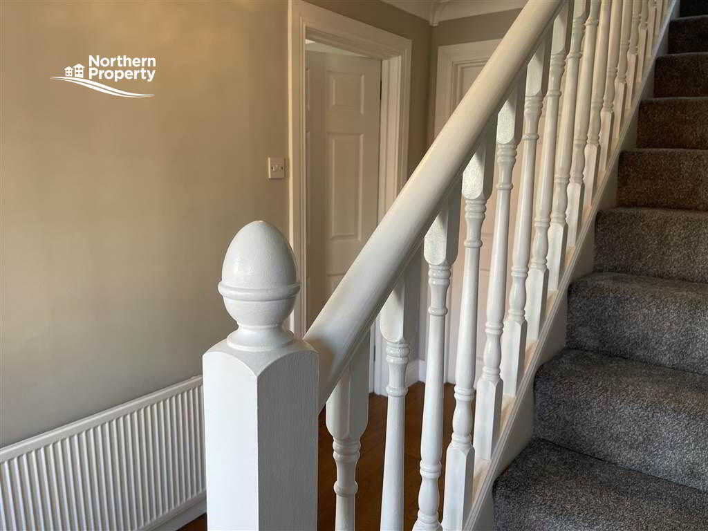 Photo 4 of 10 Lake Glen Drive, Belfast