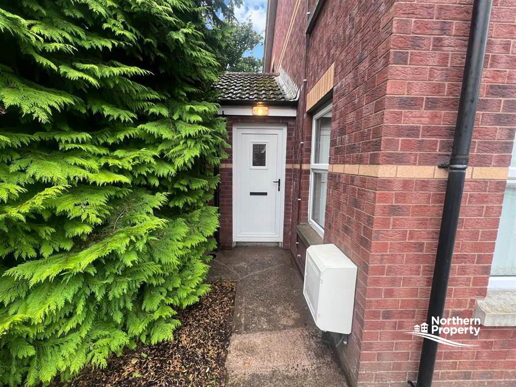 Photo 3 of Apt 11, Oakvale Court, Dunmurry, Belfast