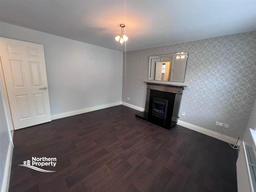 Photo 4 of Apt 11, Oakvale Court, Dunmurry, Belfast